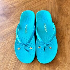 NEW Vionic Bella ll Aqua Sandals with Bow Accent